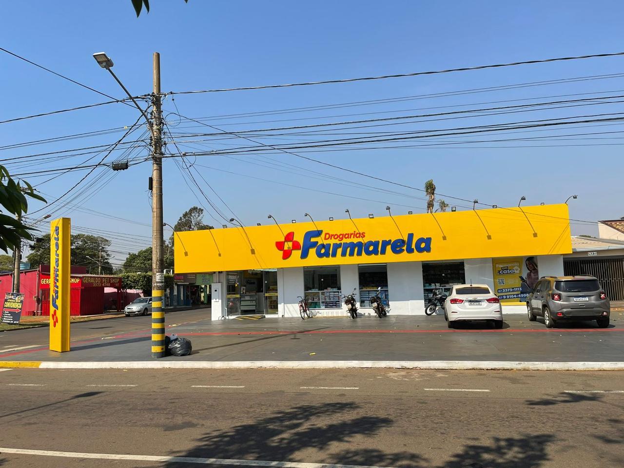 Fachada Farmarela